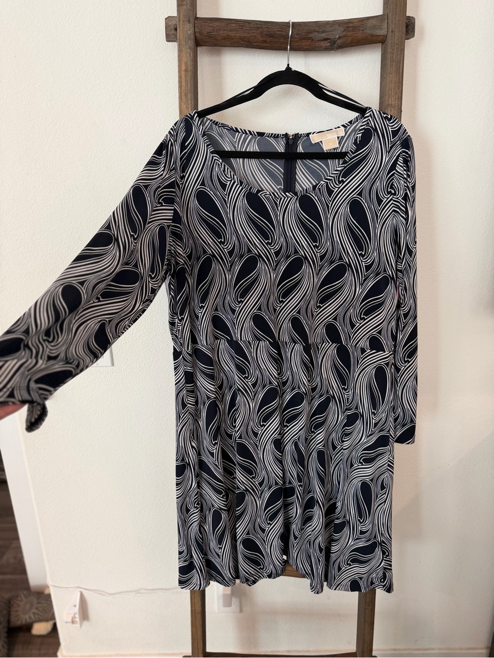 MICHAEL Michael Kors Black and White Swirl Print Long Sleeve Dress